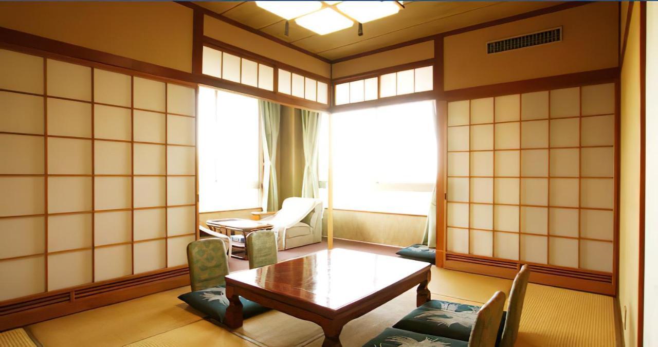 Hotel Ikaho Ginsui Shibukawa Eksteriør billede